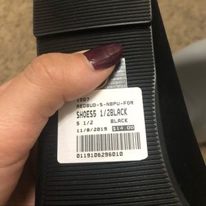 Black pointed toed flats